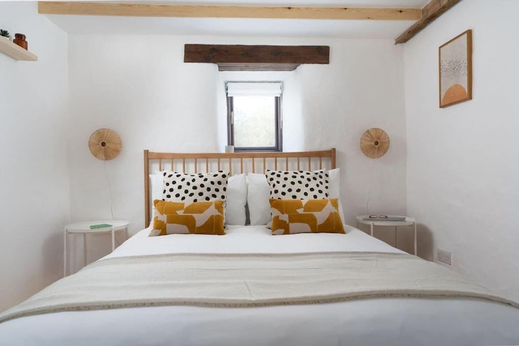 Porthcurno Barns, The Cart Lodge - Cosy Cottage, Walk To Porthcurno Beach, Pedn Vouder & Minack Theatre Penzance Eksteriør bilde